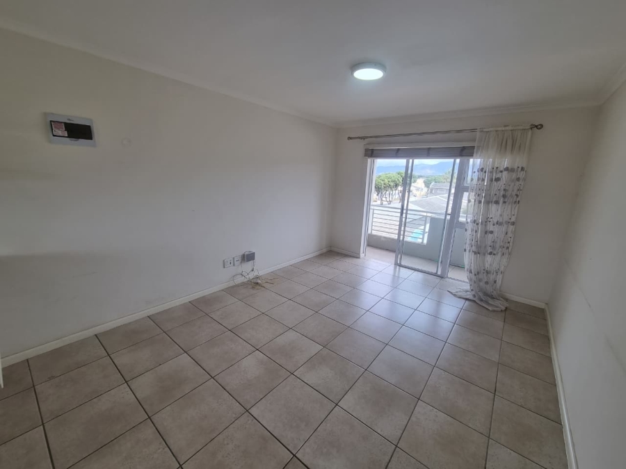 To Let 2 Bedroom Property for Rent in Wetton Western Cape